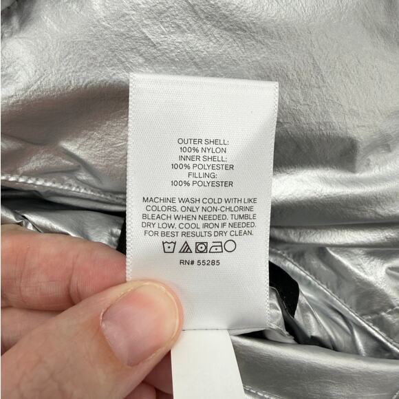 Express NWT Metallic Silver Reversible Black Hooded Full Zip Shiny Puffer Coat - Picture 13 of 13